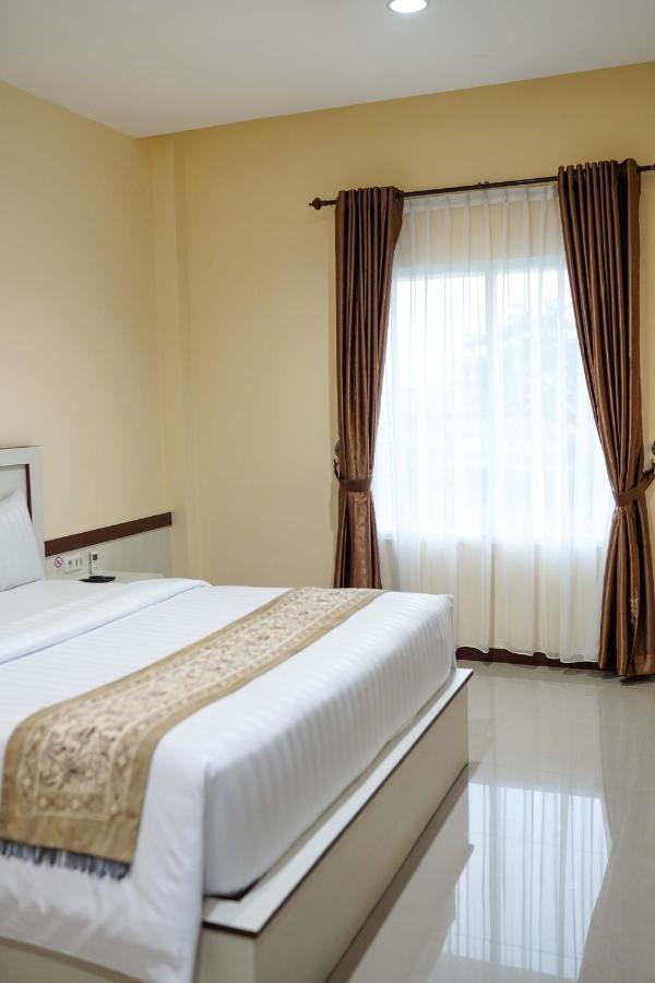 Grand Buana Lestari Hotel بادانج المظهر الخارجي الصورة
