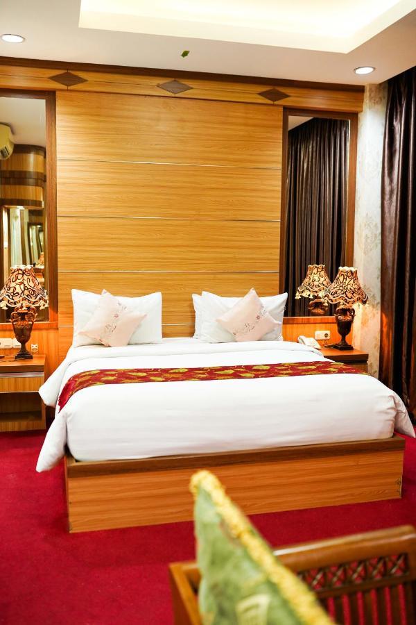 Grand Buana Lestari Hotel بادانج المظهر الخارجي الصورة