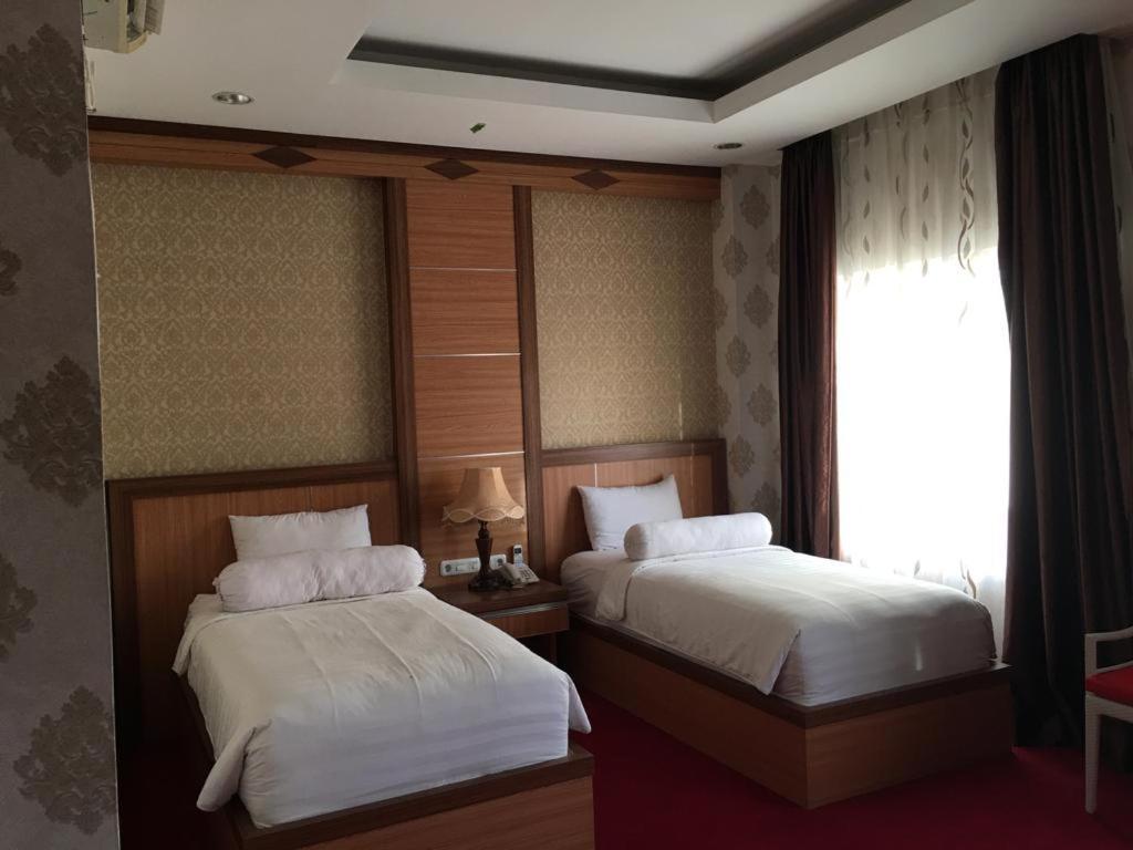 Grand Buana Lestari Hotel بادانج المظهر الخارجي الصورة